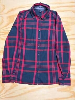 Tommy Hilfiger MensM Classic Fit Red Navy Blue Plaid Collared Long Sleeve Tshirt